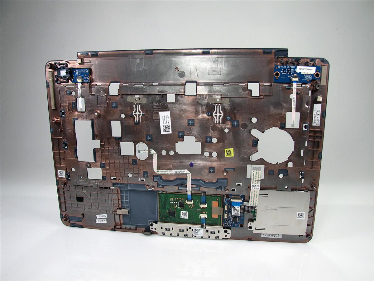 02KJ9 DELL Latitude E6440 D-PTG palmrest vč. SC reader